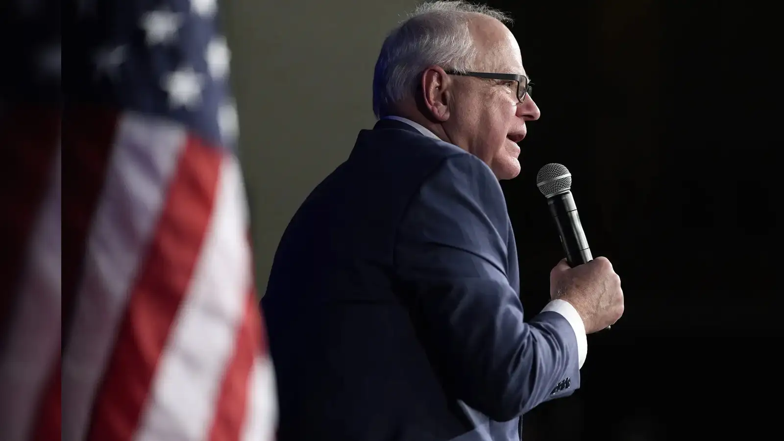 Tim Walz issues warning about Donald Trump: 'He's coming for us': Minnesota  Governor Tim Walz issues chilling warning about Donald Trump's agenda for  political opponents; here's what he said - The Economic
