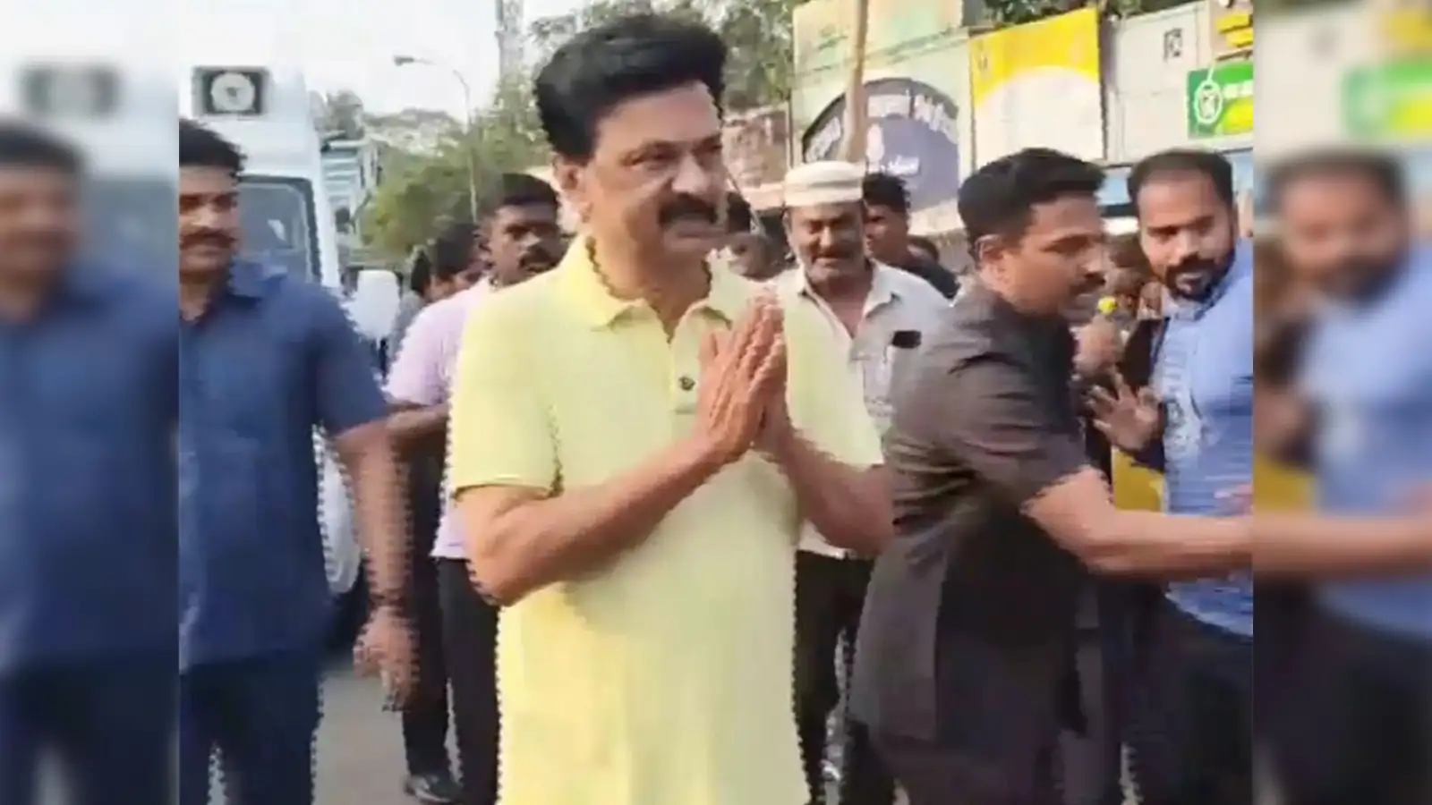 Tamil Nadu polls: MK Stalin takes morning walk, shares tea with locals in Sirkazhi town