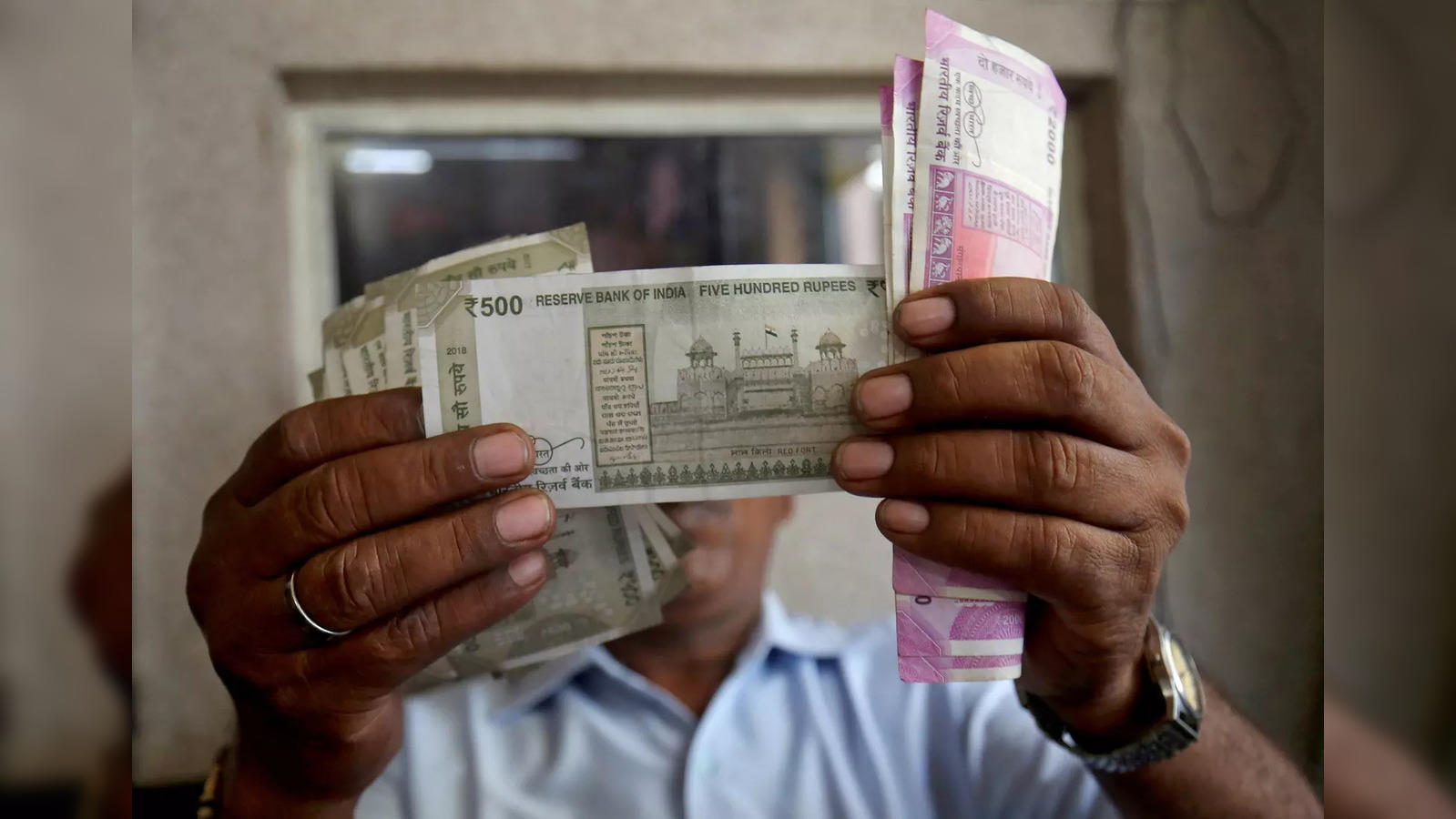 Индийская рупия к доллару на сегодня