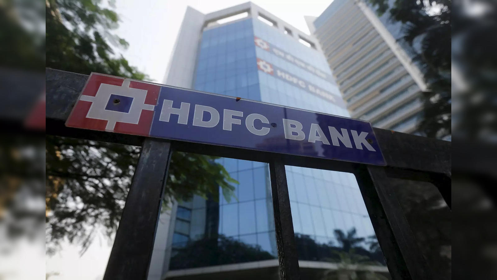 HDFC-HDFC bank merger likely to be effective July 1 - The Economic Times