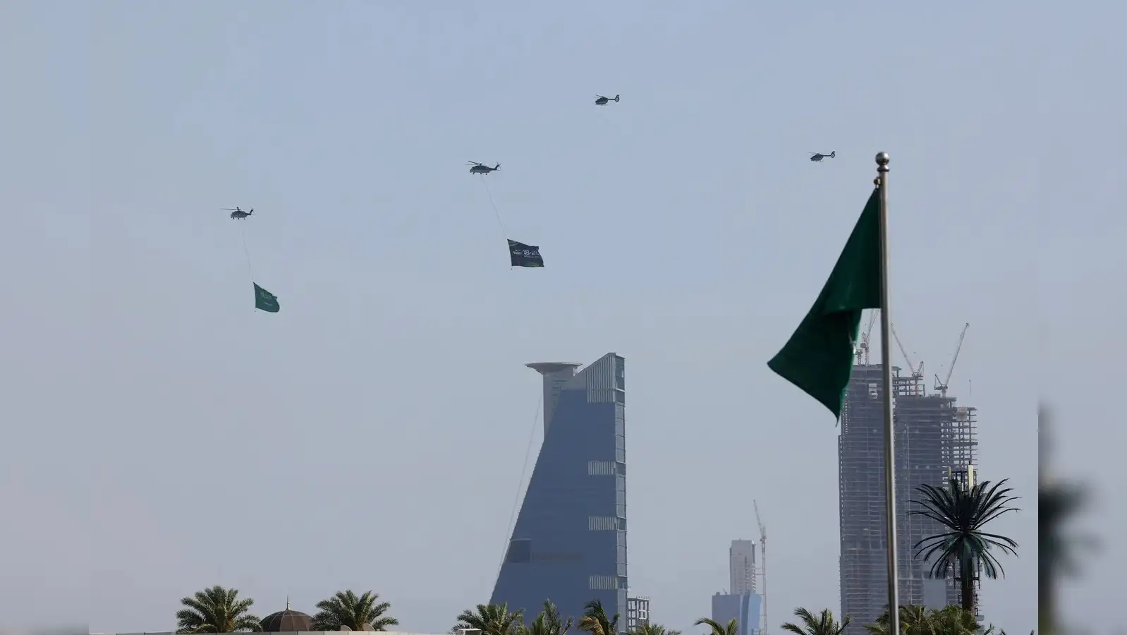 Saudi says making efforts to de-escalate tensions between India and Pakistan,  end current military confrontations 