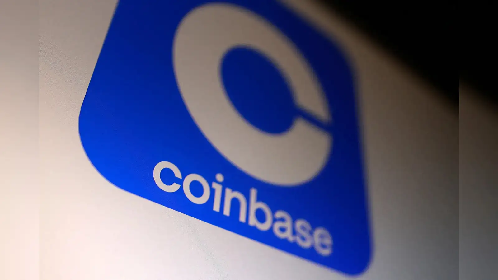 Coinbase, 14% Personelini İşten Çıkarmaya Gidiyor: CEO Brian Armstrong AI Dönüşümünü Açıkladı