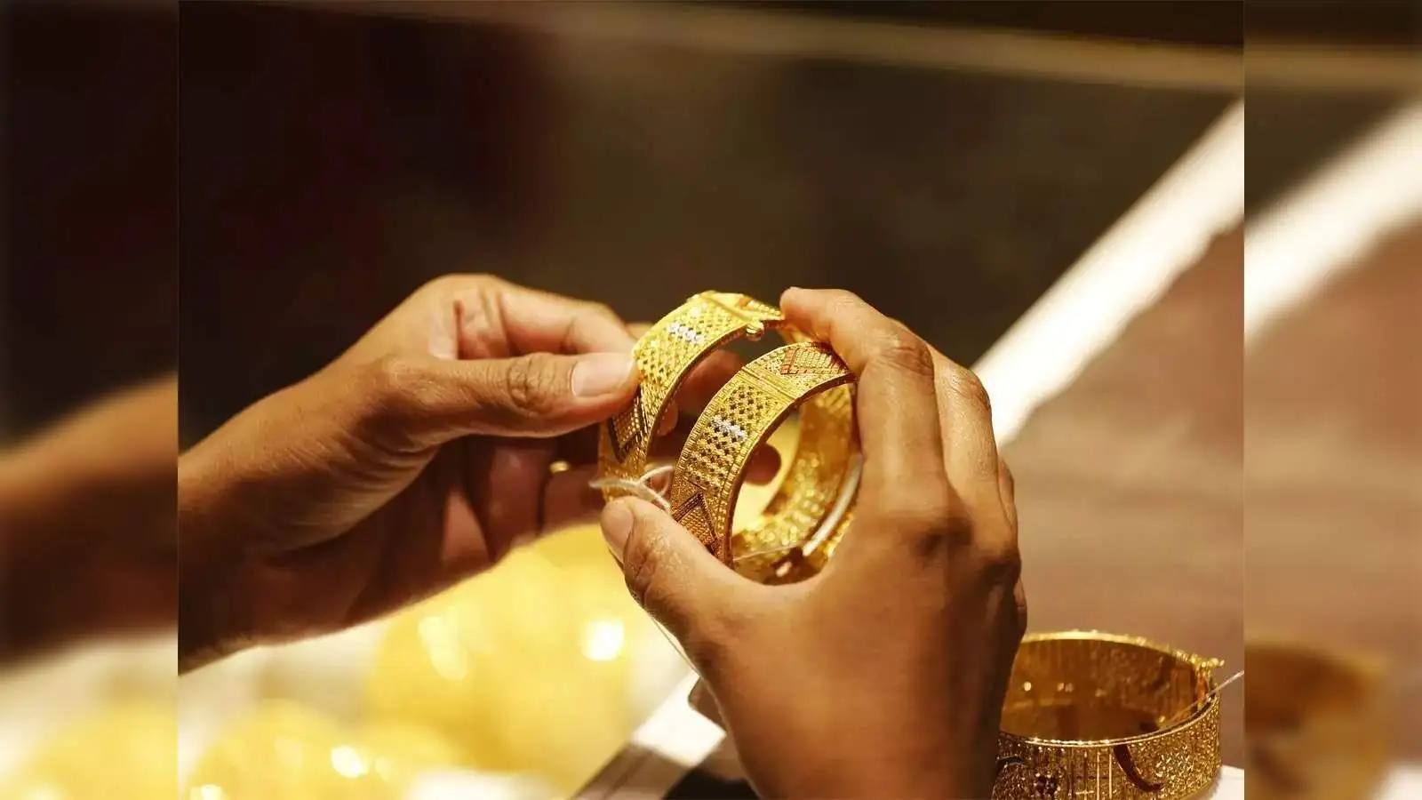 23 carat gold jewellery store