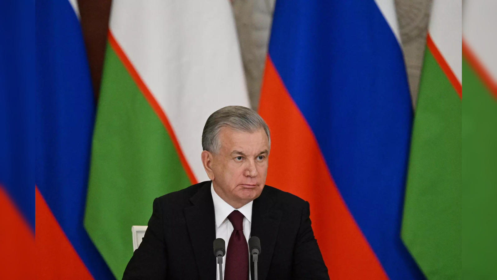 Uzbekistan Jumps To Lead In Open; Four Share Lead In Women's