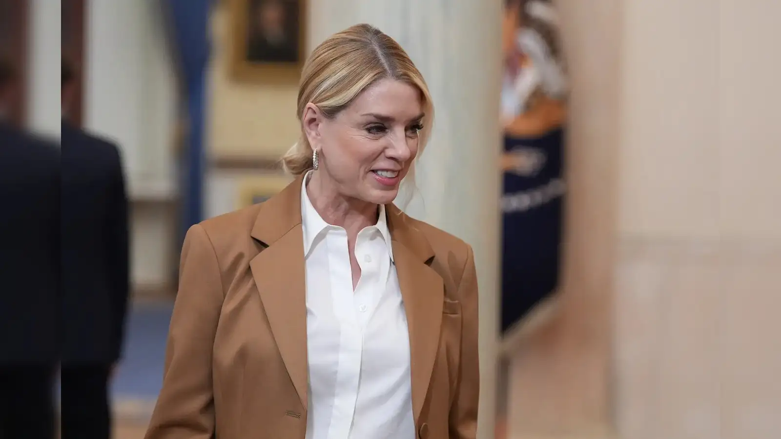 Pam Bondi struggled to prosecute Trump foes. But will a new attorney general make a difference?