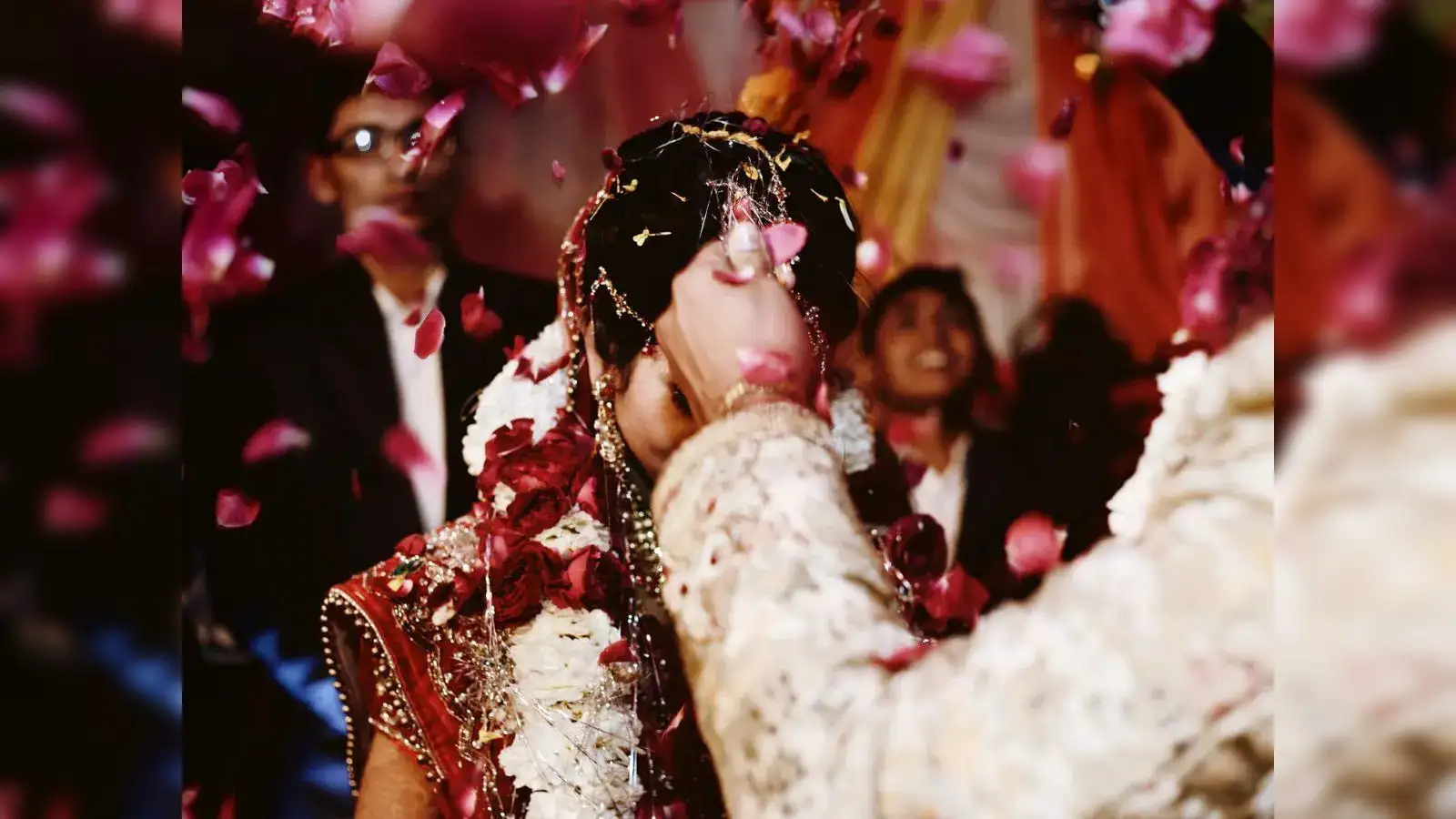 Her face was paralysed 2 months before marrying her school sweetheart. But what her partner said changed everything. ‘Did not have a dream wedding but got the man of my dreams.’