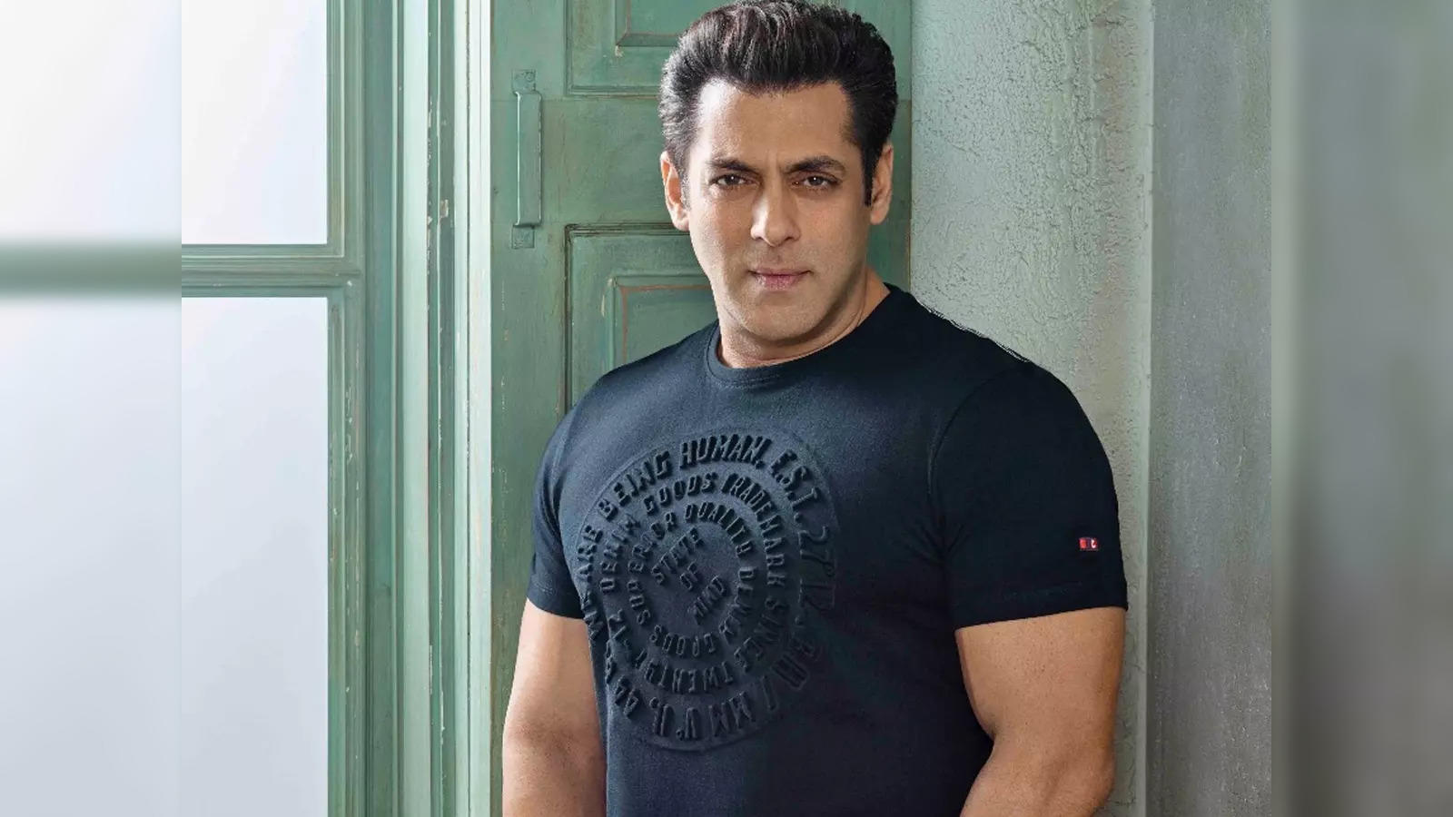 i love Salman khan's Bracelet wana have one too