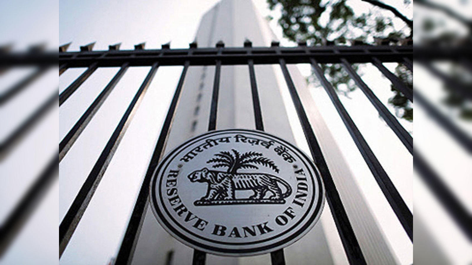 Bank Locker Rules: How much will the bank compensate for theft or loss in  the locker, RBI gave such a statement - informalnewz