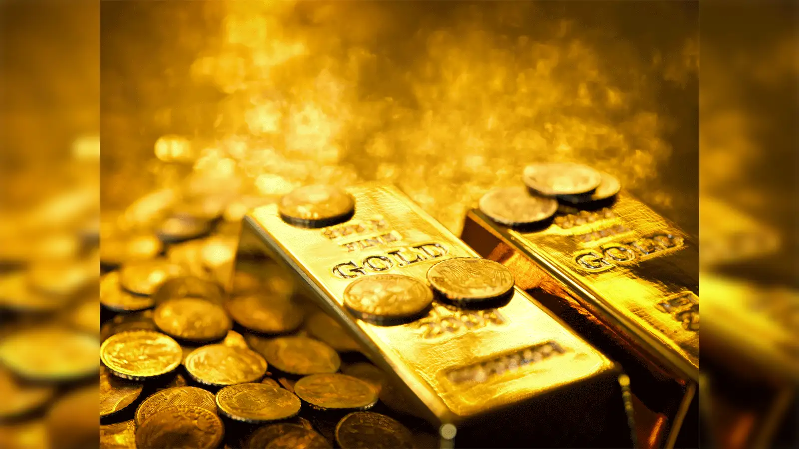 Gold hits record high as global markets rise - The Economic Times