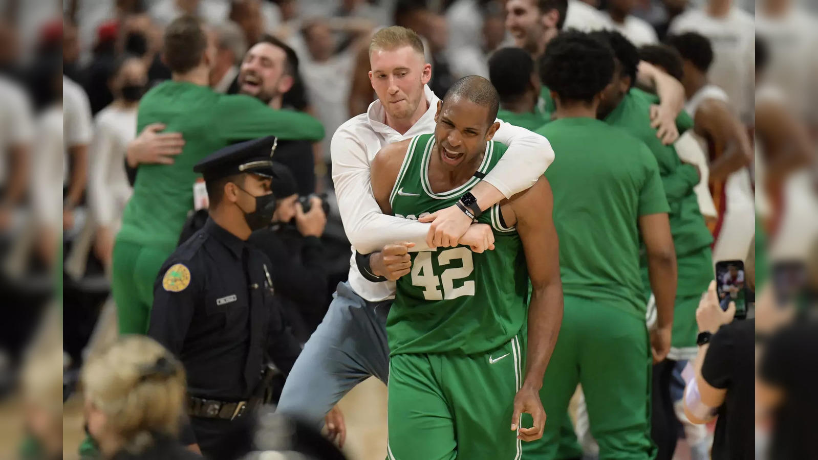 golden state warriors: Boston Celtics against Golden State Warriors