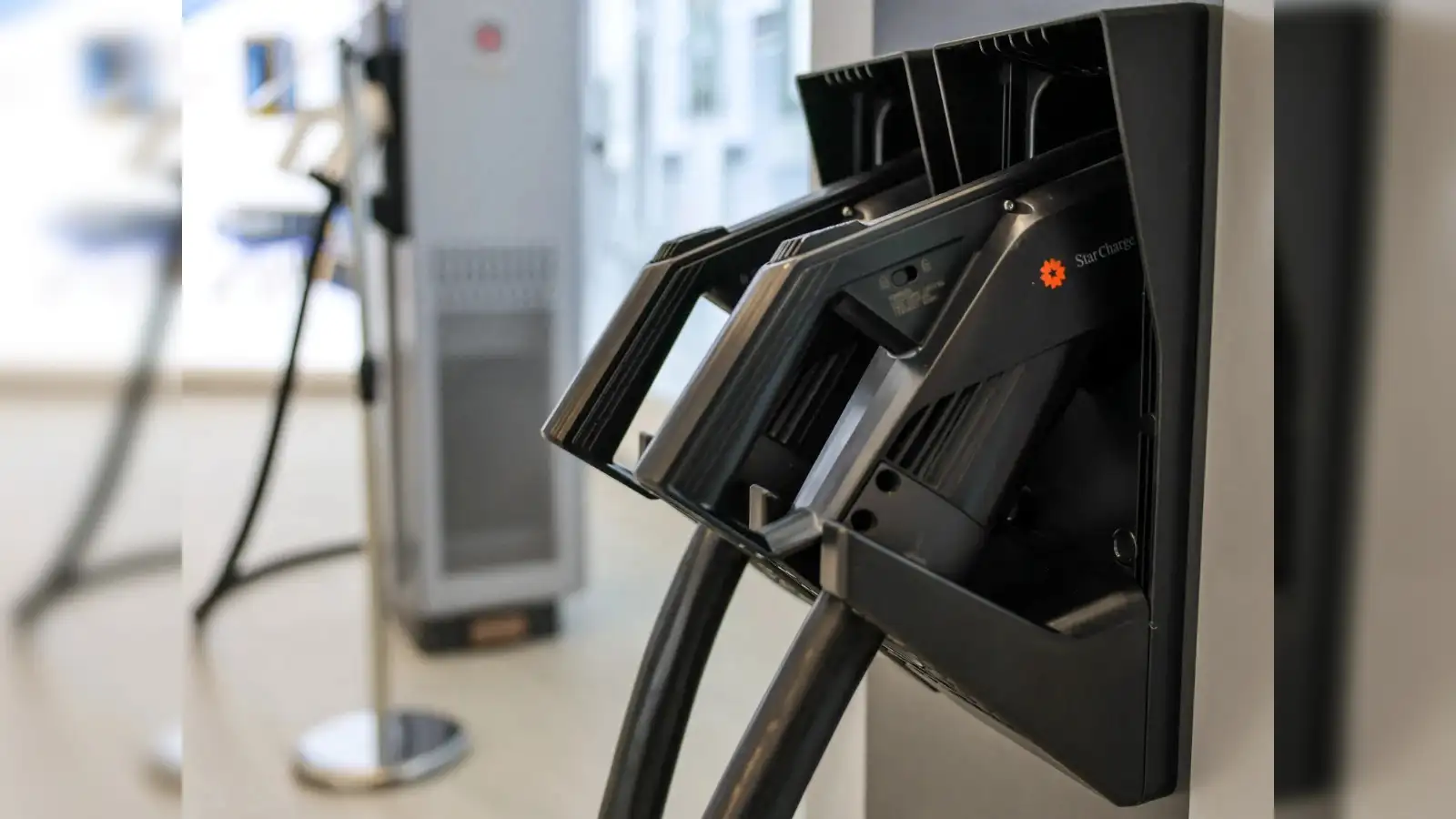 How fast can China's EVs charge? Inside the race to 5-minute top-ups - The  Economic Times