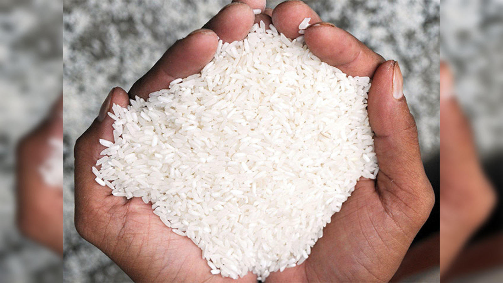 rice: Low-income families: Karnataka to pay cash in lieu of 5 kg rice - The  Economic Times