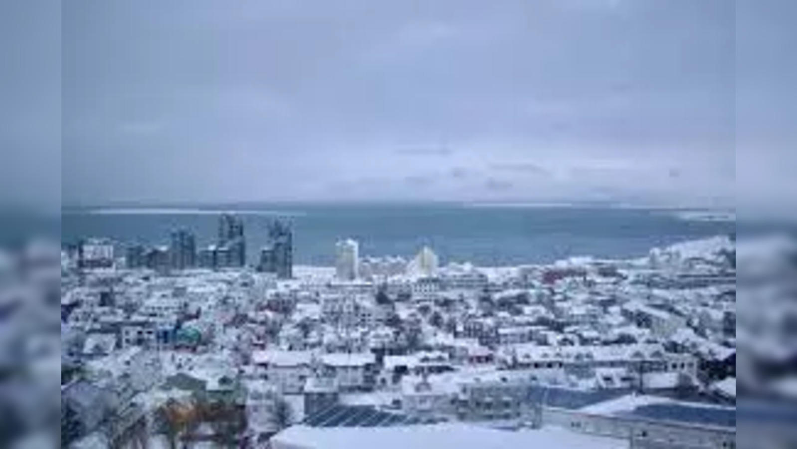 keflavik Iceland s Keflavik Airport Snow heavy winds disrupt