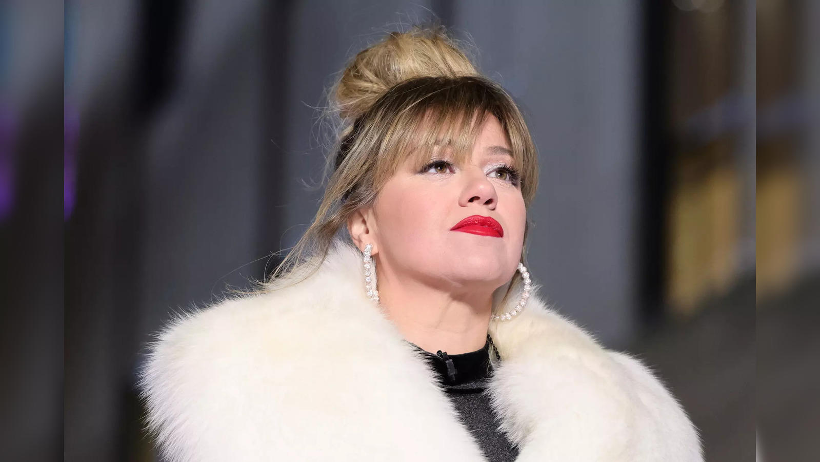 Kelly Clarkson's Net Worth (2024): Divorce Costs, Voice Salary & Talk Show  Salary - Parade