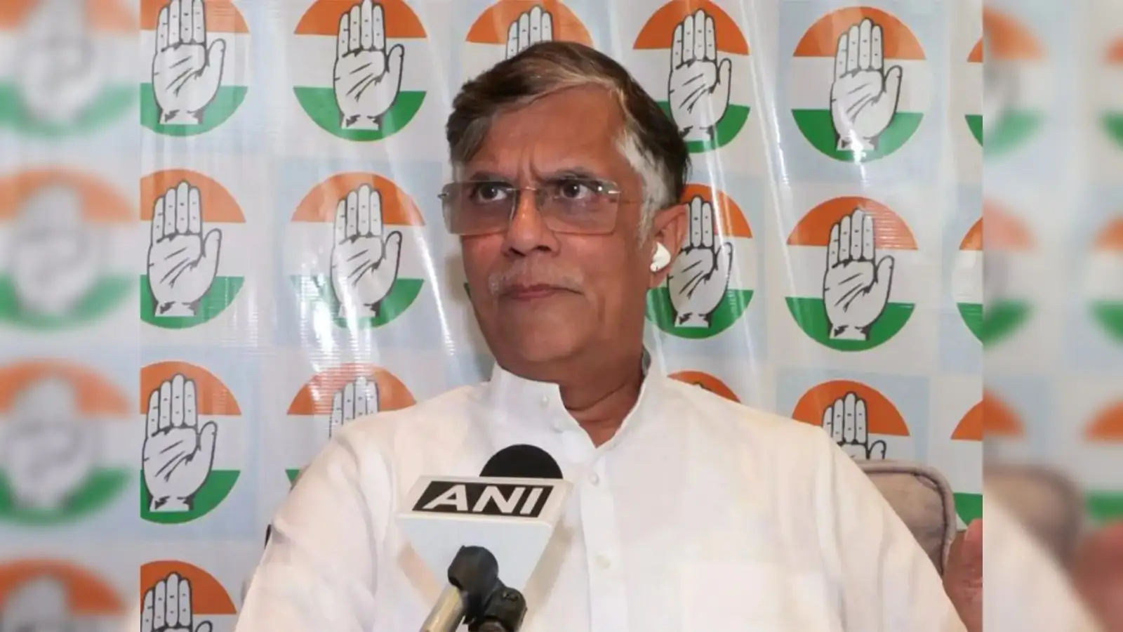 Supreme Court Grants Anticipatory Bail to Pawan Khera in Assam FIR | Quick Digest