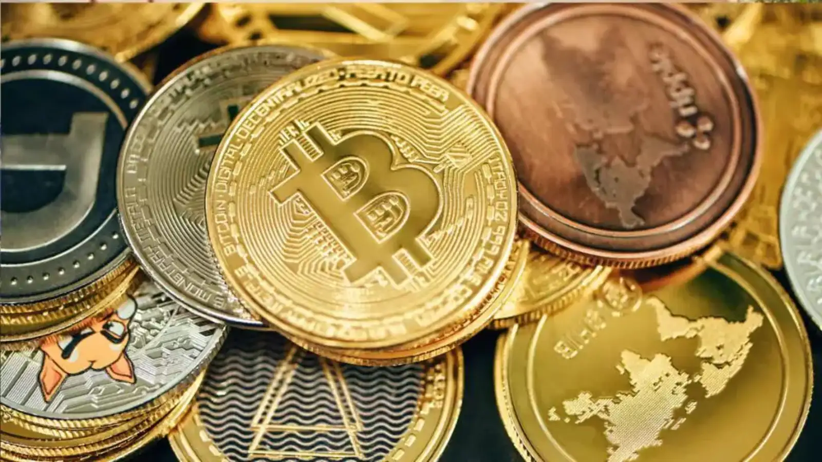 Top altcoins cryptos to buy today: Bitcoin (BTC USD) vs Altcoins:  Hyperliquid, XRP, Kaspa & Monad surging in 2025 — Top cryptos to watch -  The Economic Times