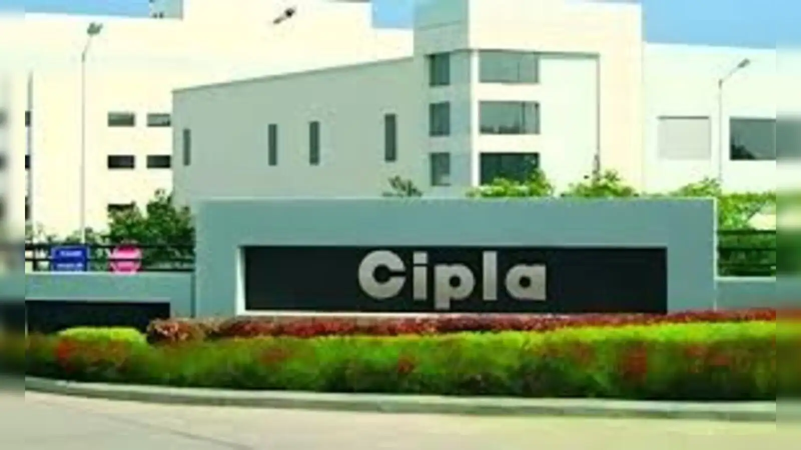 cipla semaglutide Cipla's Masterstroke: Why They Ignored Generic Semaglutide!  #cipla #saanchrx #weightloss #short Ozempic Coming to India? Cipla