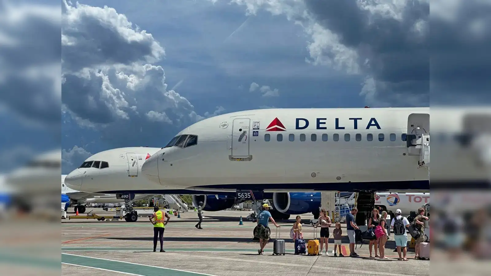 Delta Airlines to cut free snacks and drinks on short flights from May 19