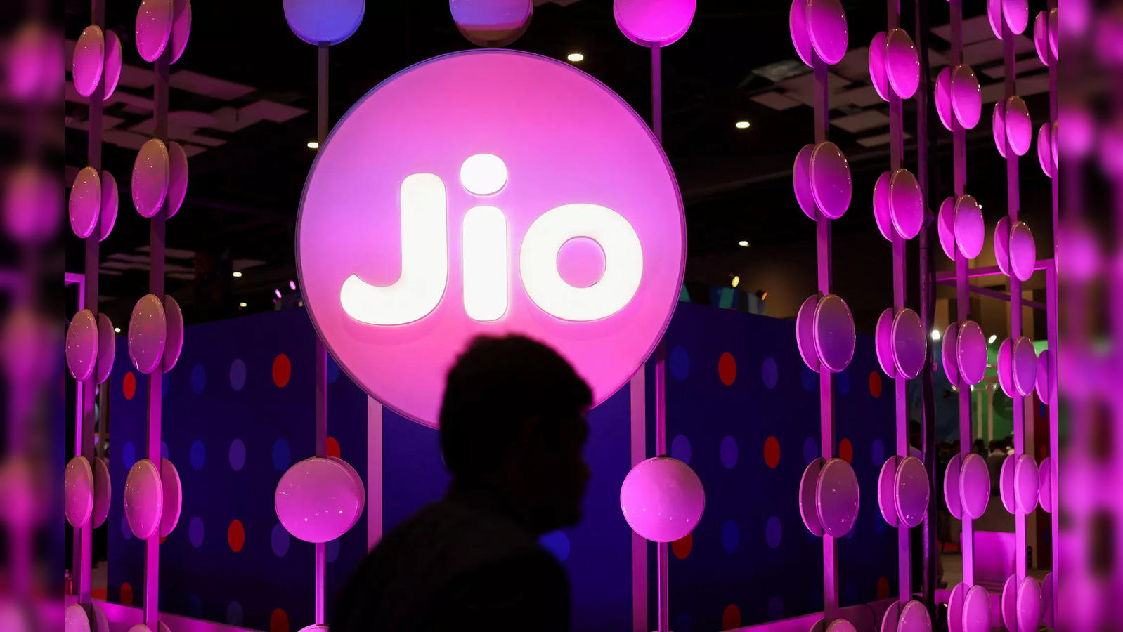 Reliance Jio may Get Approval to Launch Satcom Services Soon