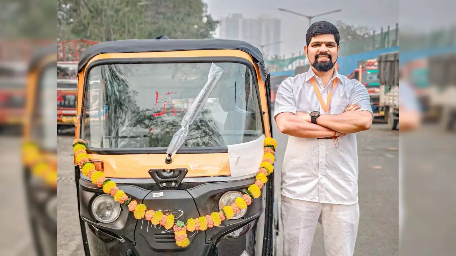 To hell with corporate jobs': Mumbai designer with 14 years of work-ex chooses to drive an auto - The Economic Times