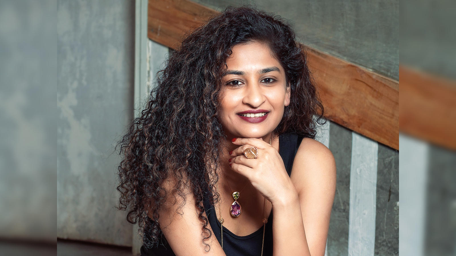 Dear Zindagi: Life inspires Gauri Shinde; 'English Vinglish' director says amazing experiences don't take place in an office setup - The Economic Times