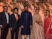 Virushka, Sachin & Sania - It's A Full House At Zaheer-Sagarika Reception
