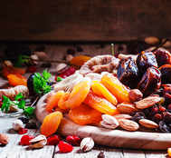 Beat The Hunger Pangs: Eat Nuts, Papaya For A Good Morning