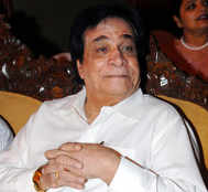 From A Prolific Screenwriter To Versatile Actor: Kader Khan Over The Years