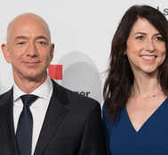 MacKenzie holds everything in $137 billion divorce with Jeff Bezos