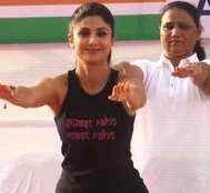 International Yoga Day: Fitness diva Shilpa Shetty performs yoga