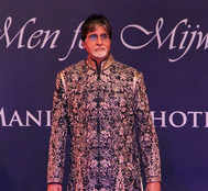 Amitabh Bachchan to be feted with Dadasaheb Phalke; B-town hails 'legend who inspires'