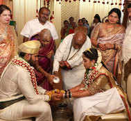 Watch: HD Kumaraswamy's son Nikhil ties knot with Revathi flouting social distancing norms