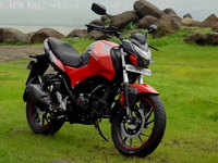 Tvs Apache Rtr 0 Fi E100 Tvs Launches Ethanol Powered Apache Rtr 0 Fi E100 At Rs 1 Lakh The Economic Times Video Et Now