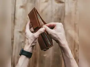 Image for 10 Best Wallets for Men Online: Functional Picks to Match your Style