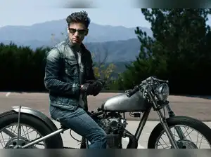 Image for 10 Best Gloves for Men: Thermal, Sport, Leather, and Casual Gloves for Ultimate Winter Comfort