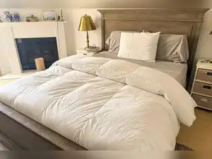 Image for Best comforters under 1000: Budget-friendly comfort for cosy sleep