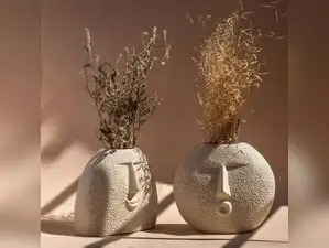 Image for 10 Best vases that complement the aesthetics of your living room