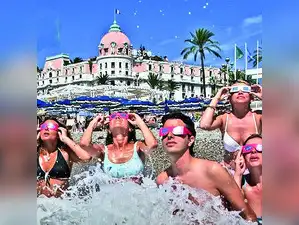 Image for Sun-chase, a tourism lesson from Europe