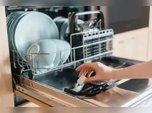 Image for Dishwashers under 20000 in India for Effortless Dish-Washing (2024)