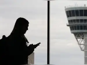 Image for JFK, LaGuardia, Newark airports face ground stops amid FAA outage disrupting flights across US Northeast