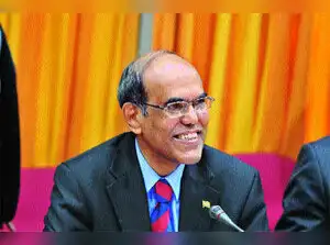 Liquidity woes will end by month end: D Subbarao - The Economic Times