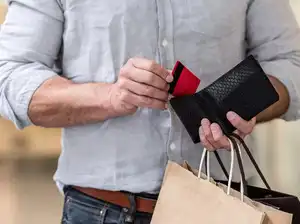 Image for Best wallets for men that blend modern design and elegance