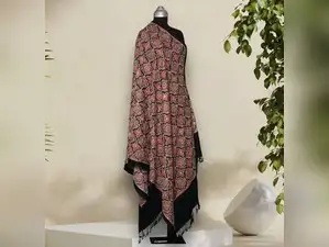 Image for Best Shawls for Women: Luxurious, Trendy and Timeless Pieces to Elevate Your Winter Style