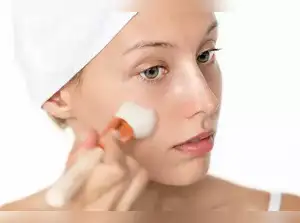Image for Top 10 Powder Sunscreens for Summer 2024 - July Edition