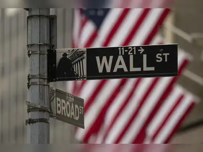 S&P 500, Nasdaq near record highs as Middle East tensions ease