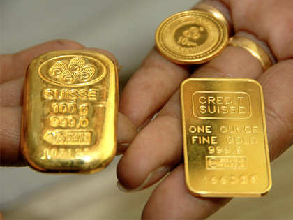 Gold, silver remain weak on subdued demand, global cues