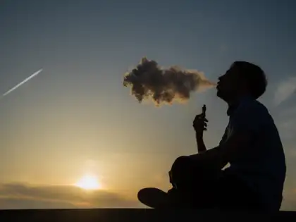 Majority of students in 14-17 age group not aware vaping, e-cigarettes  banned: Survey - The Economic Times