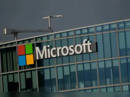 Microsoft Slides 17% on Azure Weakness, Burry Bet Rebounds