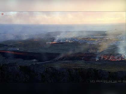 Iceland volcanic eruptions: New start for Grindavik as lava menaces town
