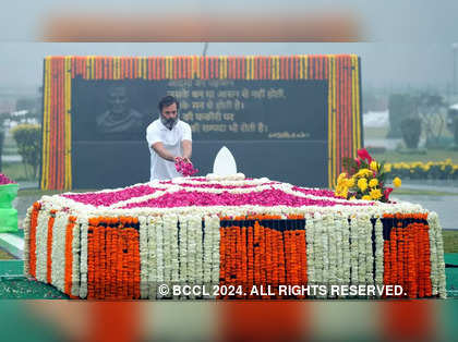 Rahul Gandhi visits memorials of former PMs, Mahatma Gandhi
